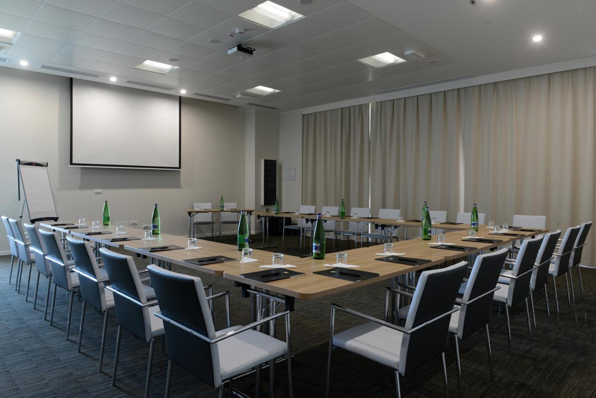 Best Western Premier Chc Airport Genoa Exterior photo