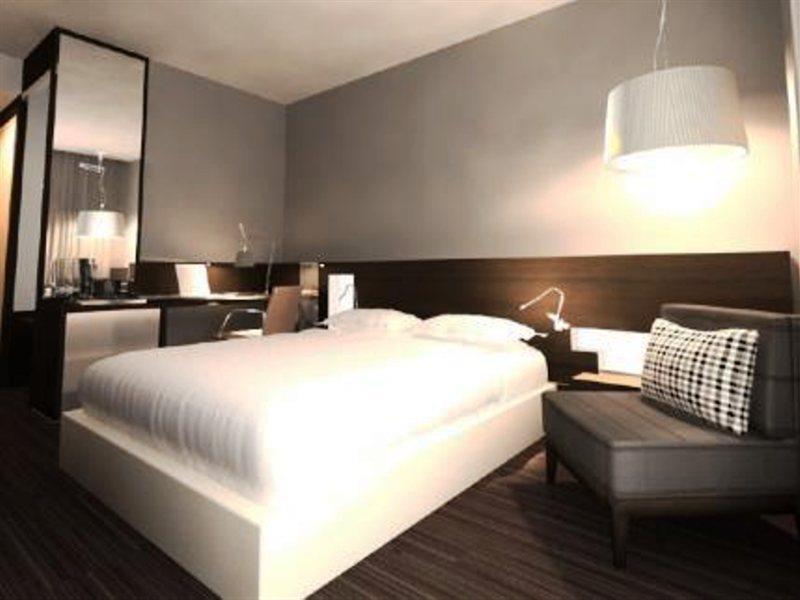 Best Western Premier Chc Airport Genoa Exterior photo
